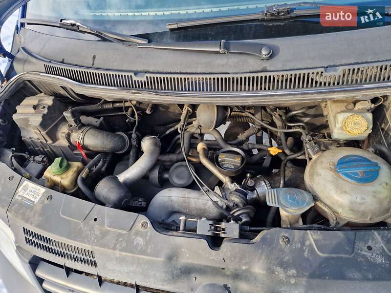 Минивэн Volkswagen Caravelle 2008 в Львове