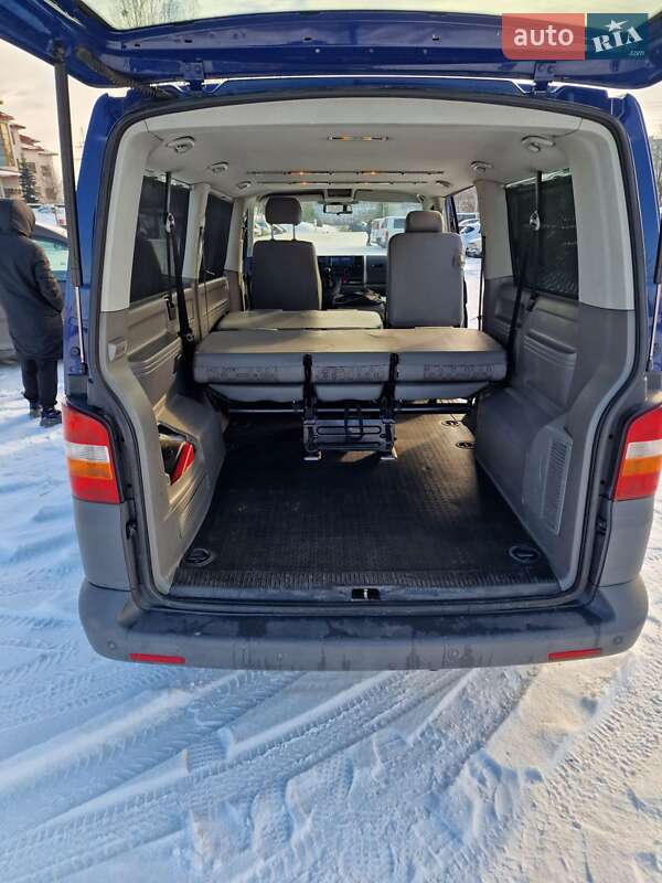 Минивэн Volkswagen Caravelle 2008 в Львове