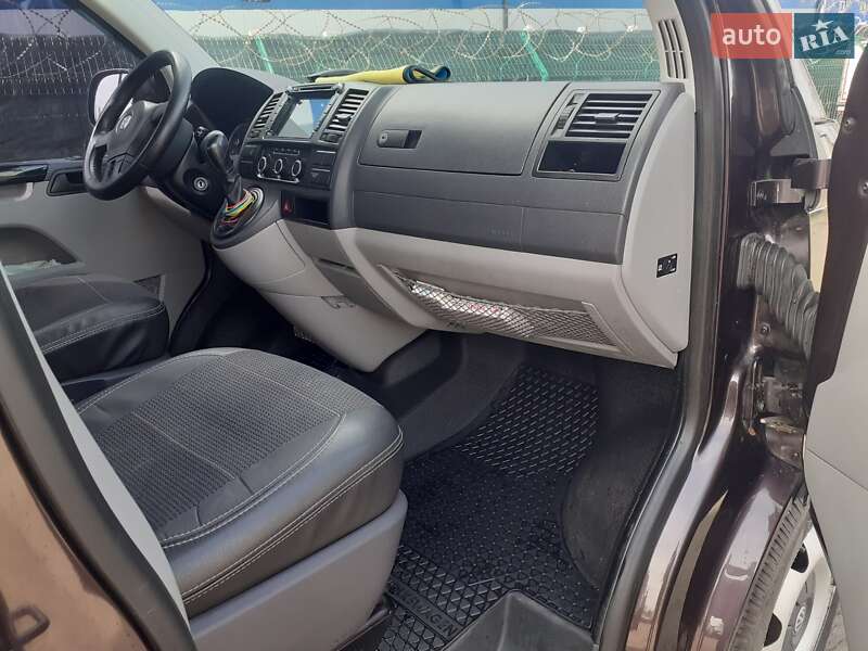 Мінівен Volkswagen Caravelle 2011 в Харкові