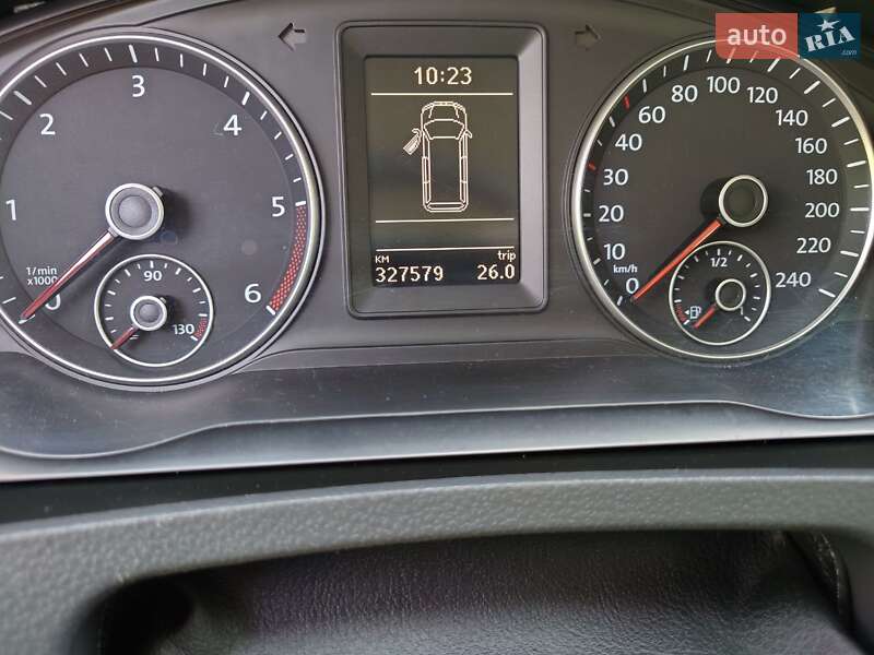 Минивэн Volkswagen Caravelle 2012 в Киеве