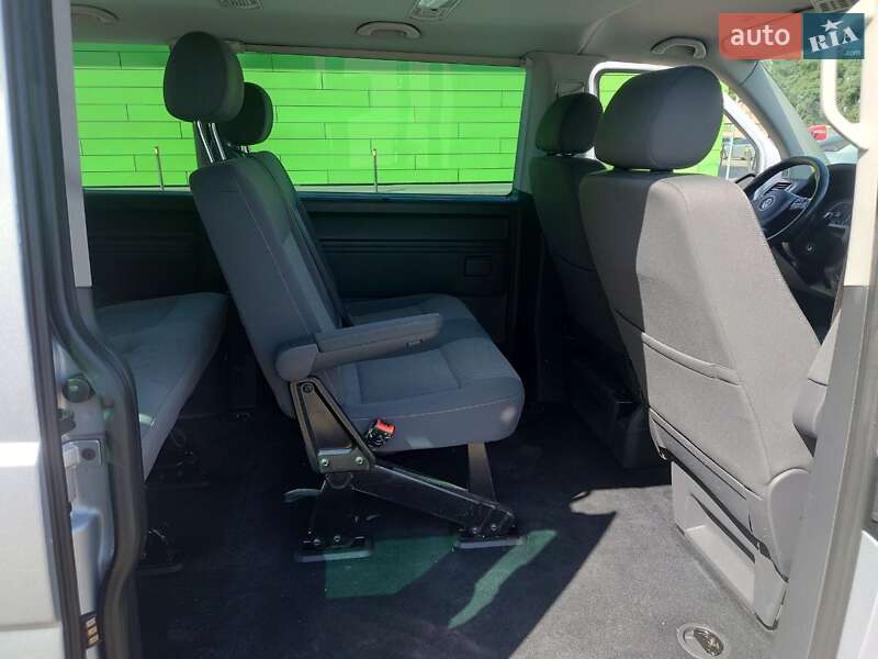 Минивэн Volkswagen Caravelle 2012 в Киеве