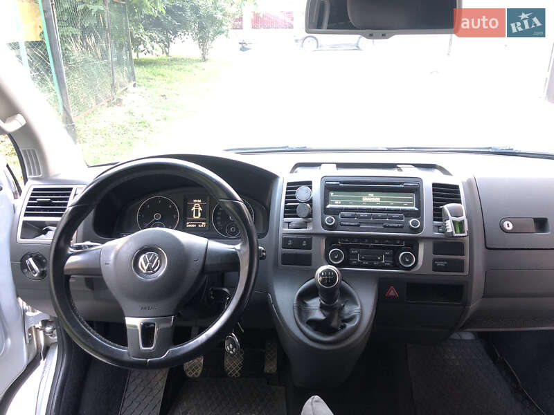 Минивэн Volkswagen Caravelle 2014 в Тернополе