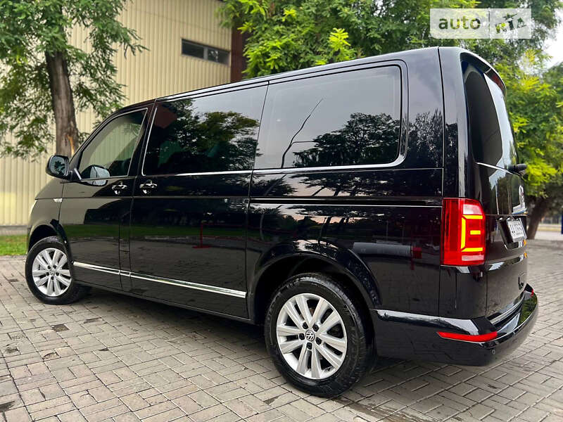 Минивэн Volkswagen Caravelle 2017 в Днепре