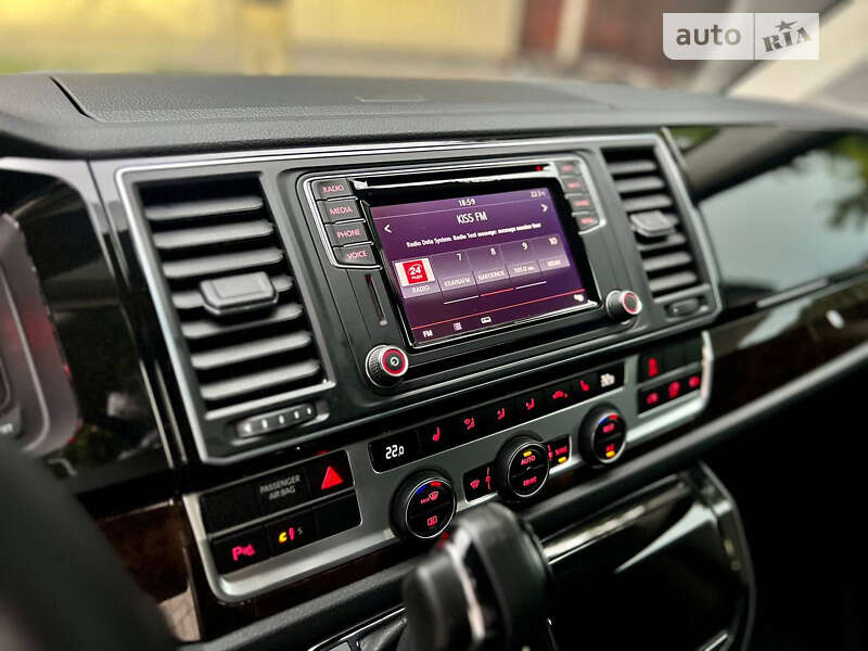 Минивэн Volkswagen Caravelle 2017 в Днепре