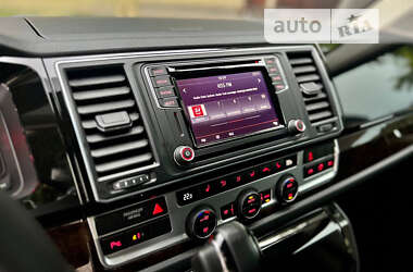 Мінівен Volkswagen Caravelle 2017 в 