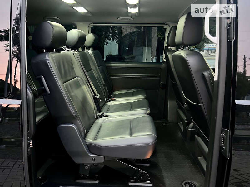 Минивэн Volkswagen Caravelle 2017 в Днепре