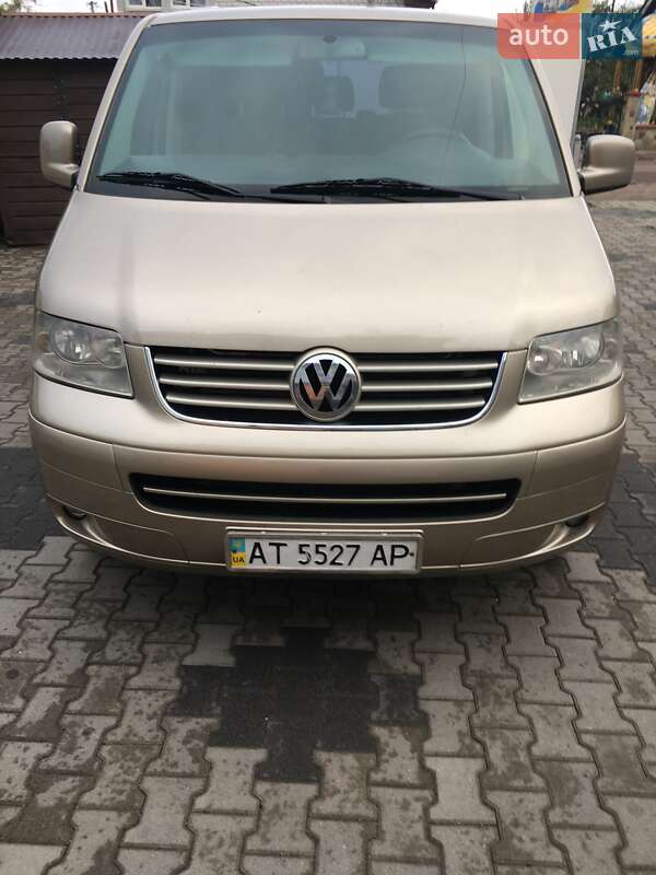 Мінівен Volkswagen Caravelle 2009 в Івано-Франківську