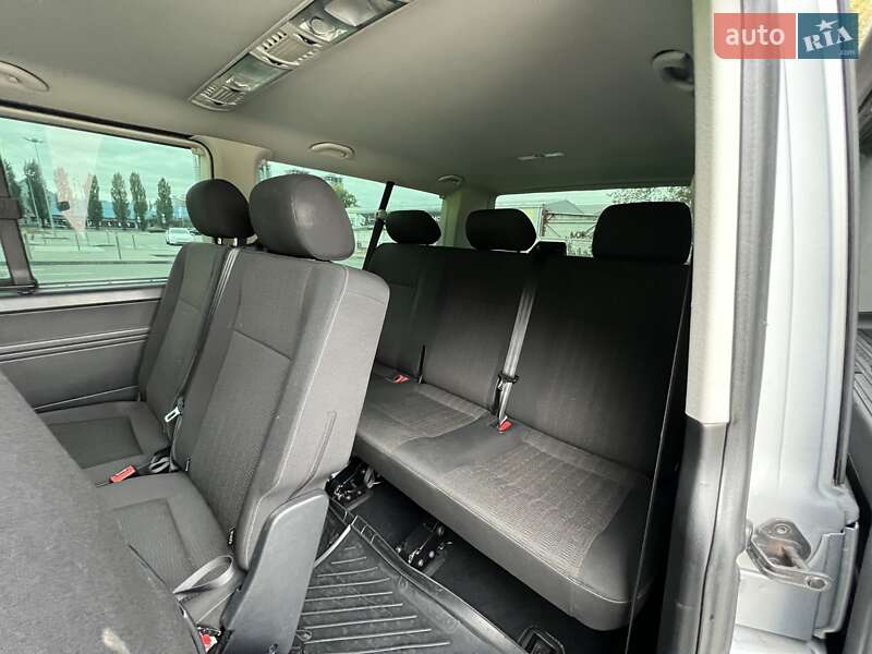 Минивэн Volkswagen Caravelle 2016 в Киеве
