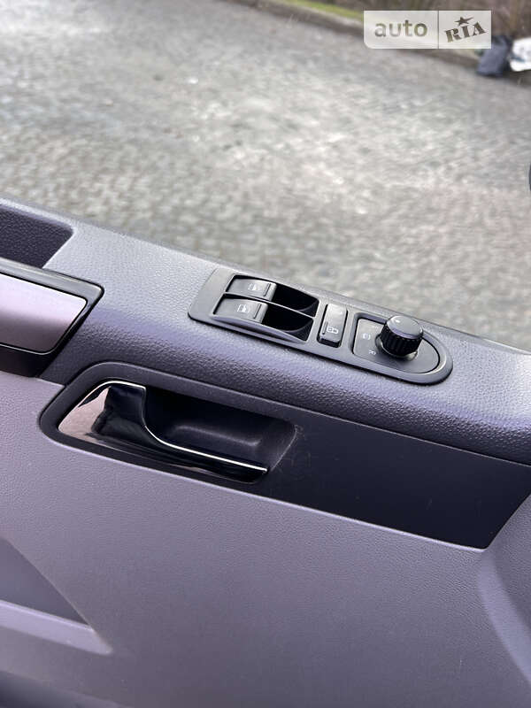 Минивэн Volkswagen Caravelle 2014 в Каменец-Подольском фото 26 Минивэн Volkswagen Caravelle 2014 в Каменец-Подольском