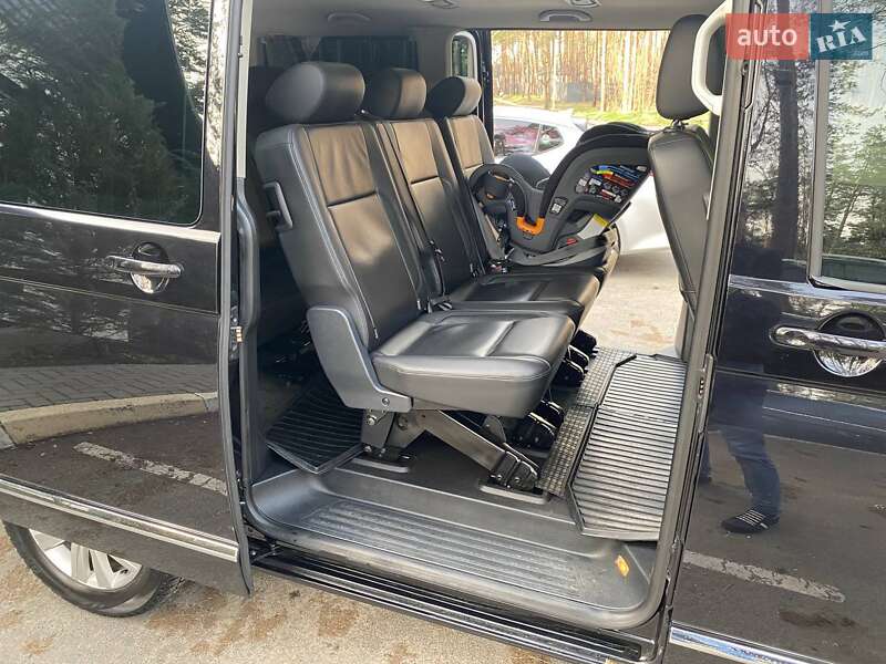 Мінівен Volkswagen Caravelle 2017 в Києві