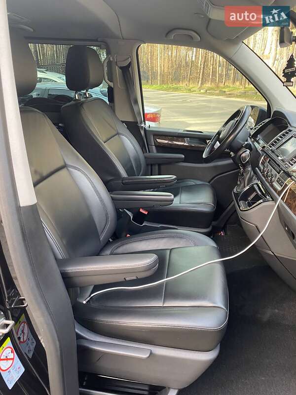 Мінівен Volkswagen Caravelle 2017 в Києві