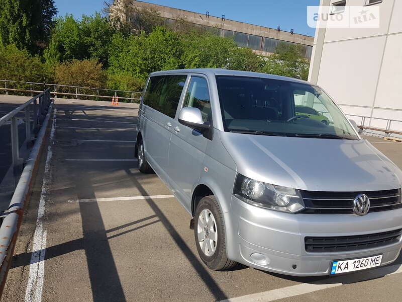 Мінівен Volkswagen Caravelle 2012 в Києві