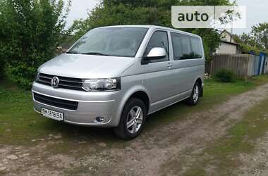 Volkswagen Caravelle 2013