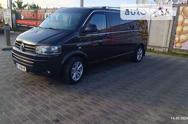 Volkswagen Caravelle 2013