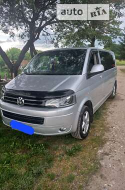 Volkswagen Caravelle 2015