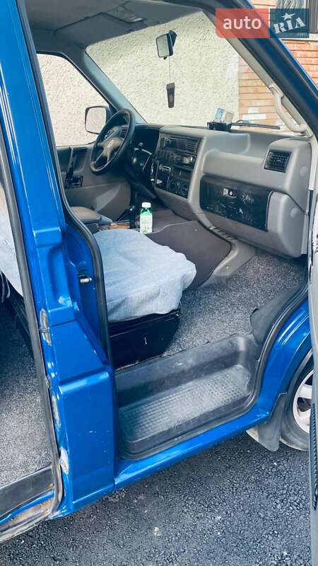 Минивэн Volkswagen Caravelle 1999 в Глыбокой
