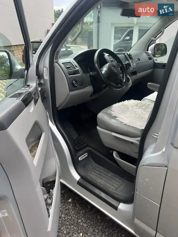 Volkswagen Caravelle 2012 VIN WV2ZZZ7HZCH127795 фото оголошення 8 з 50