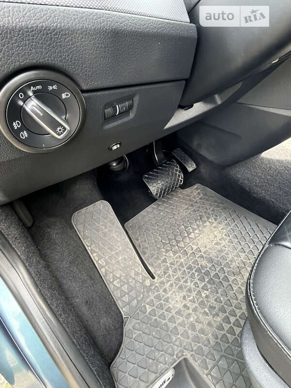 Минивэн Volkswagen Caravelle 2019 в Черновцах