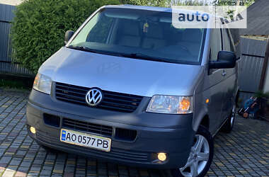 Минивэн Volkswagen Caravelle 2006 в Дрогобыче