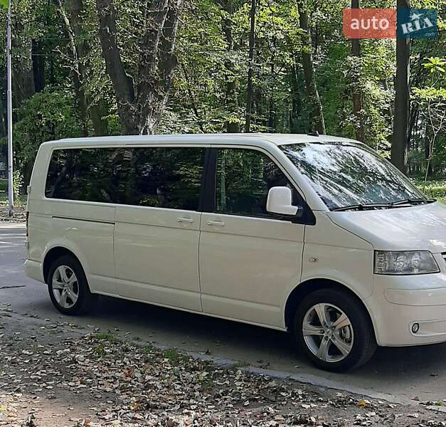 Минивэн Volkswagen Caravelle 2005 в Черновцах