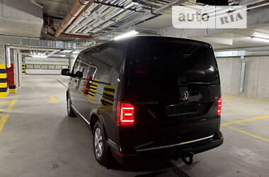 Минивэн Volkswagen Caravelle 2017 в 