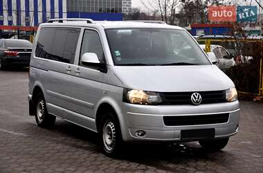 Volkswagen Caravelle 2013