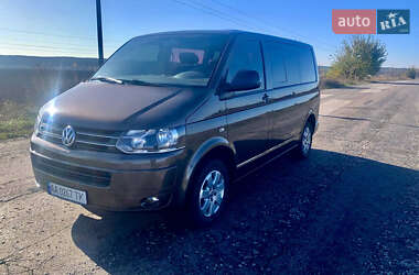 Мінівен Volkswagen Caravelle 2015 в Києві