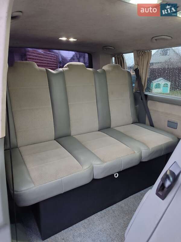 Мінівен Volkswagen Caravelle 2011 в Києві