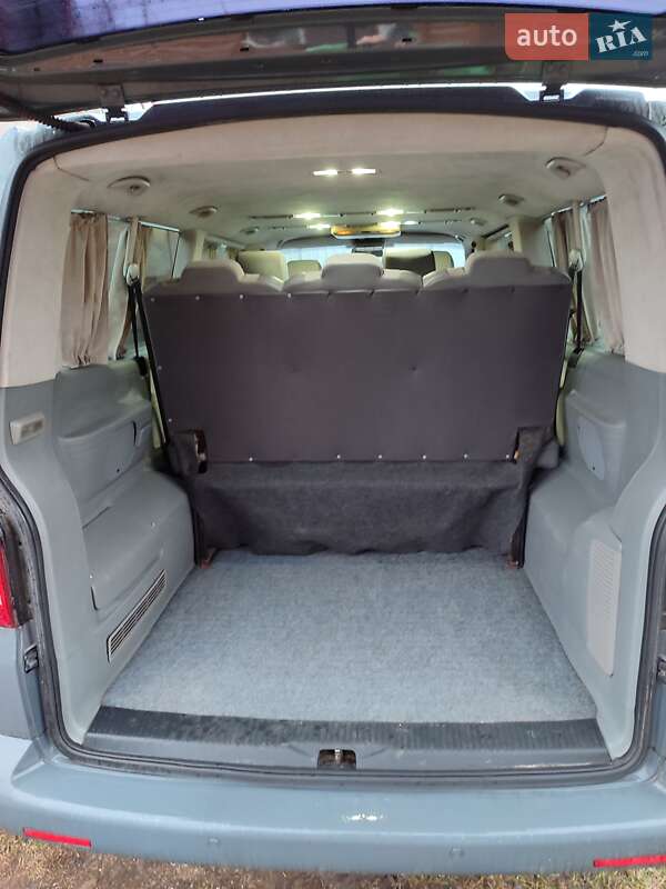 Мінівен Volkswagen Caravelle 2011 в Києві