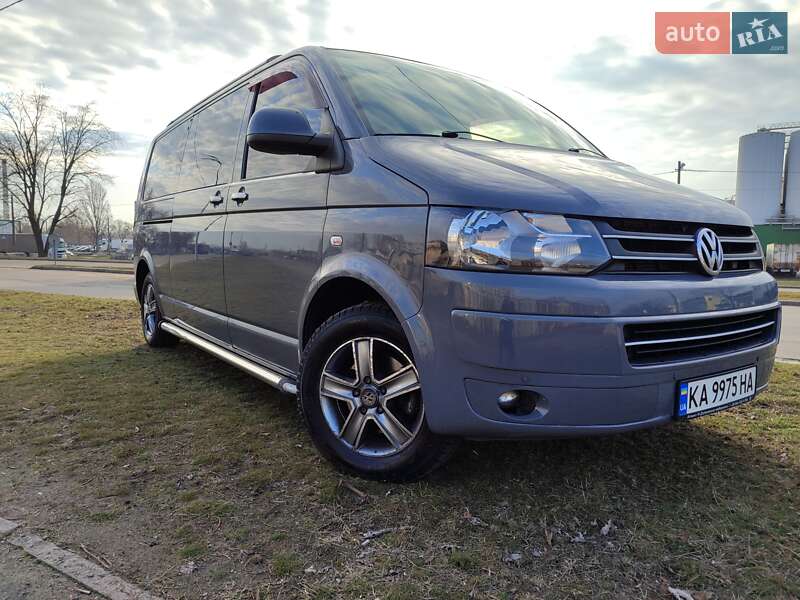 Мінівен Volkswagen Caravelle 2011 в Києві