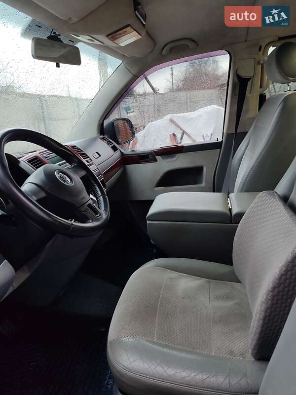 Мінівен Volkswagen Caravelle 2011 в Києві