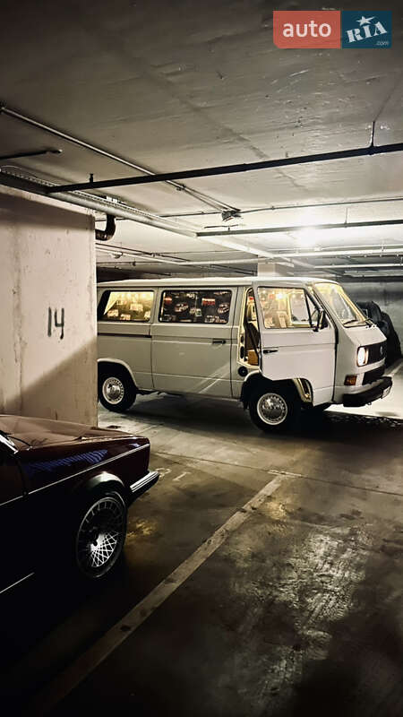Минивэн Volkswagen Caravelle 1989 в Киеве