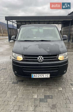 Volkswagen Caravelle 2013