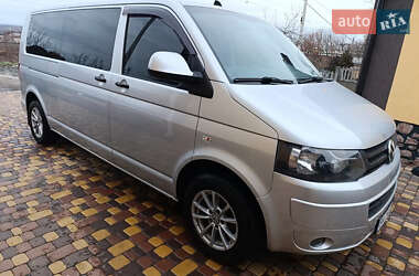 Volkswagen Caravelle 2012