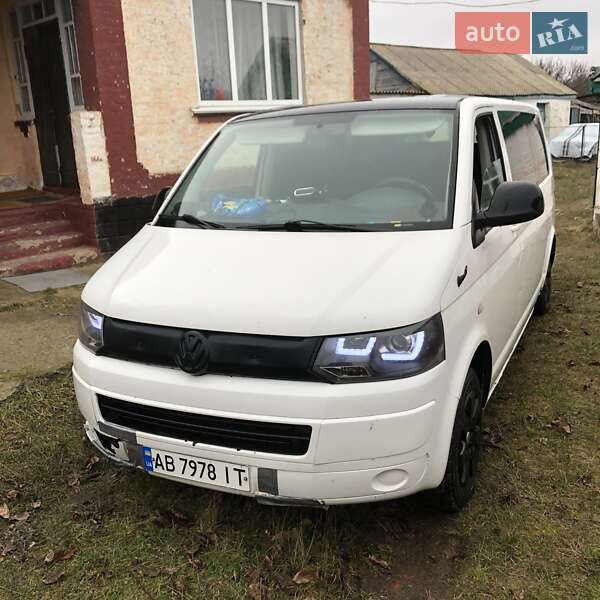 Минивэн Volkswagen Caravelle 2010 в 