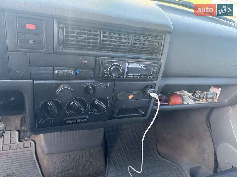 Минивэн Volkswagen Caravelle 1998 в Ровно