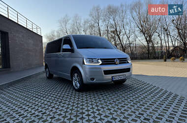 Volkswagen Caravelle 2011