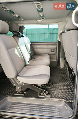 Минивэн Volkswagen Caravelle 2011 в 