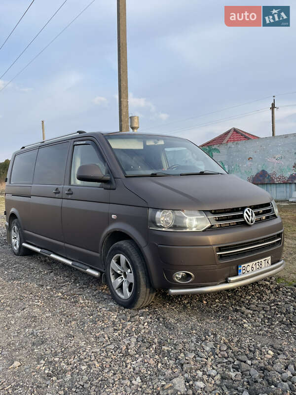 Минивэн Volkswagen Caravelle 2011 в 