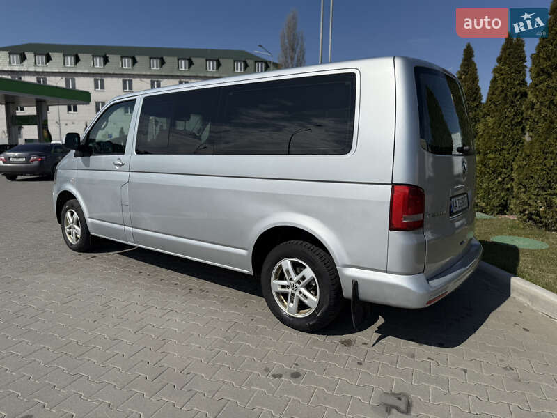 Минивэн Volkswagen Caravelle 2015 в Киеве