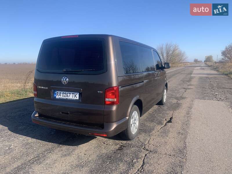 Мінівен Volkswagen Caravelle 2015 в Києві