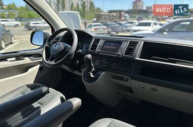 Минивэн Volkswagen Caravelle 2018 в 