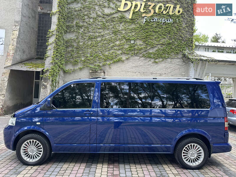Минивэн Volkswagen Caravelle 2006 в Черновцах