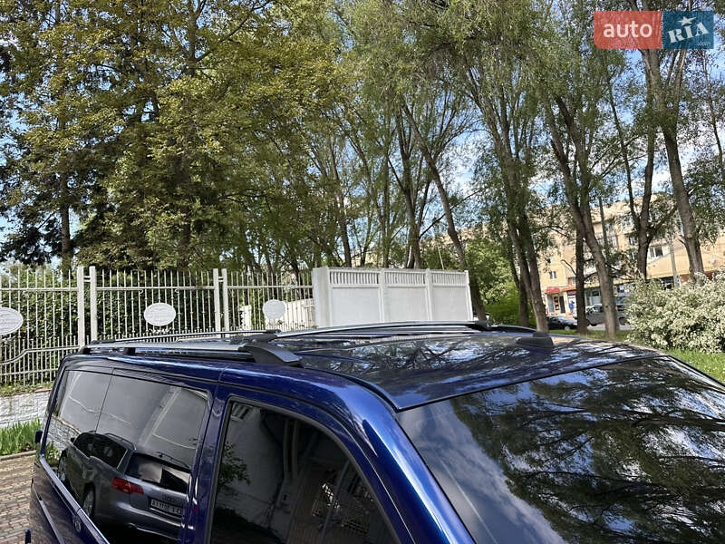 Минивэн Volkswagen Caravelle 2006 в Черновцах