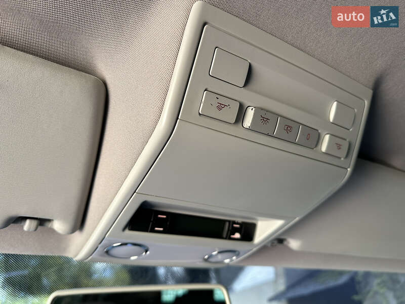 Минивэн Volkswagen Caravelle 2006 в Черновцах