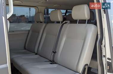 Минивэн Volkswagen Caravelle 2013 в 