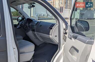 Минивэн Volkswagen Caravelle 2013 в 