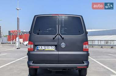 Минивэн Volkswagen Caravelle 2013 в 