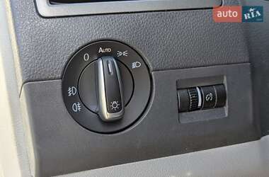 Минивэн Volkswagen Caravelle 2013 в 