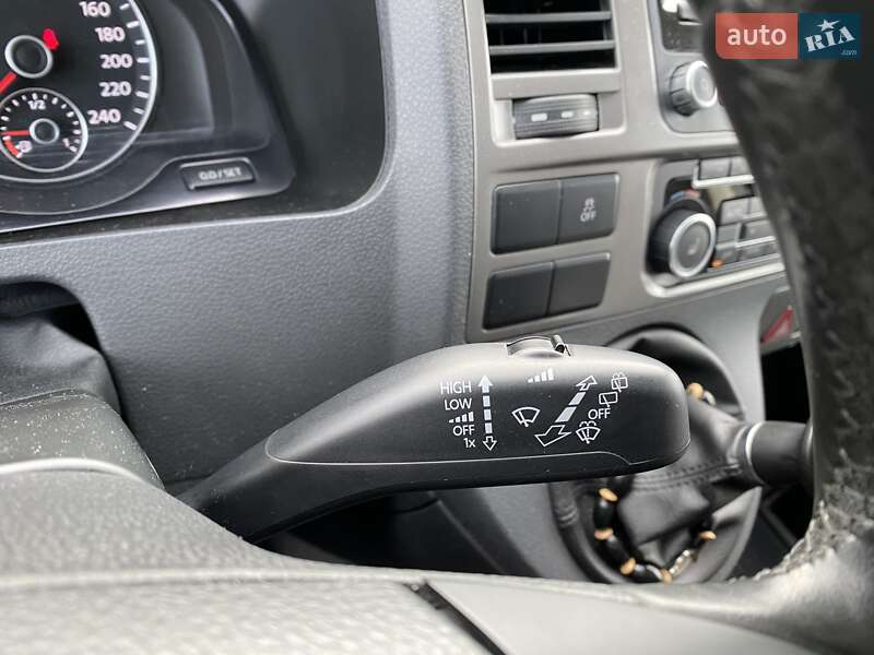 Мінівен Volkswagen Caravelle 2013 в Львові